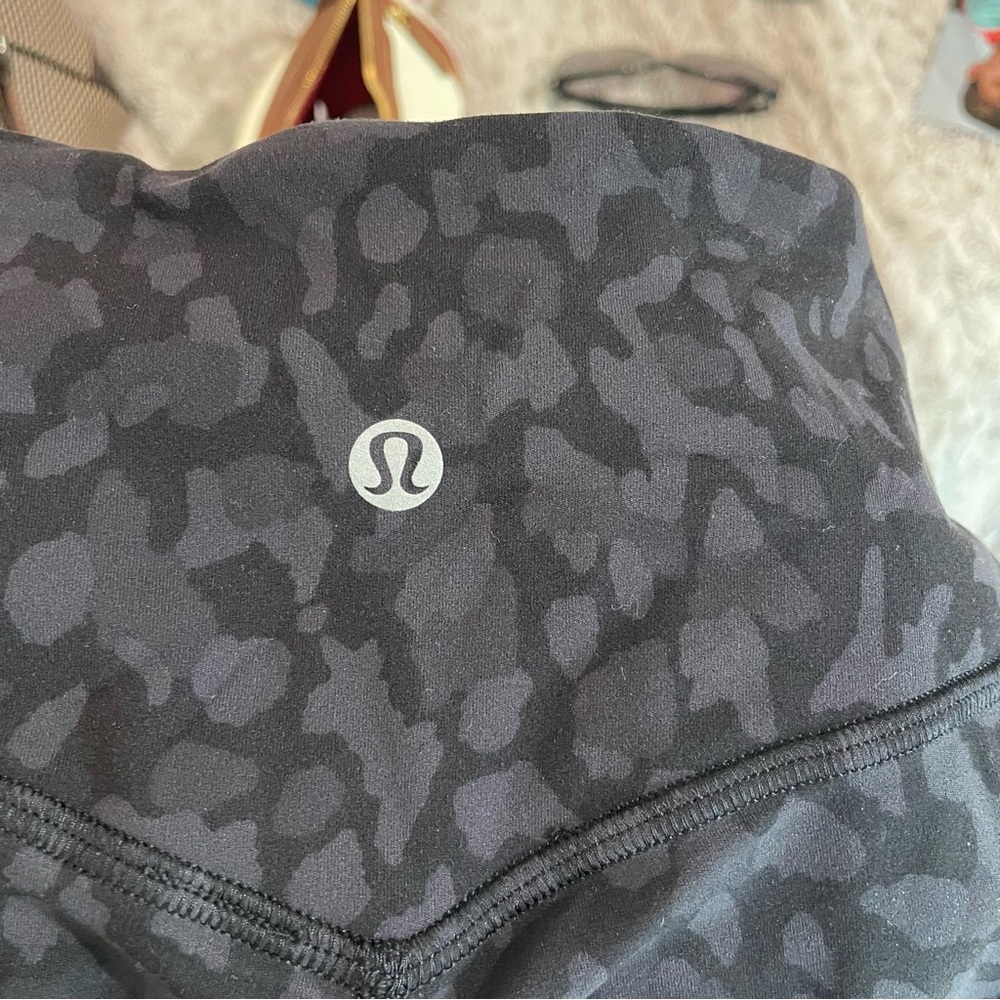 lululemon athletica Black Patterned Joggers - Picture 2 of 7